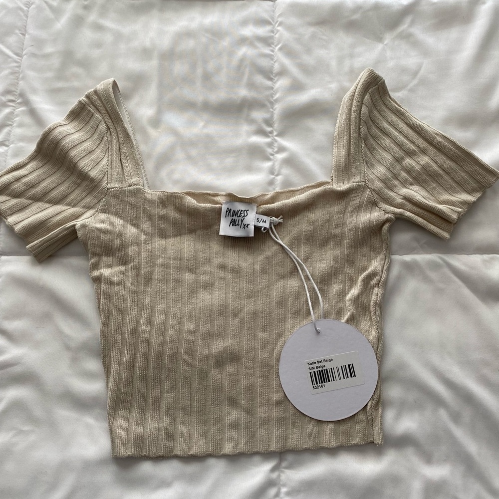 Princess Polly tan shirt sleeve crop top
